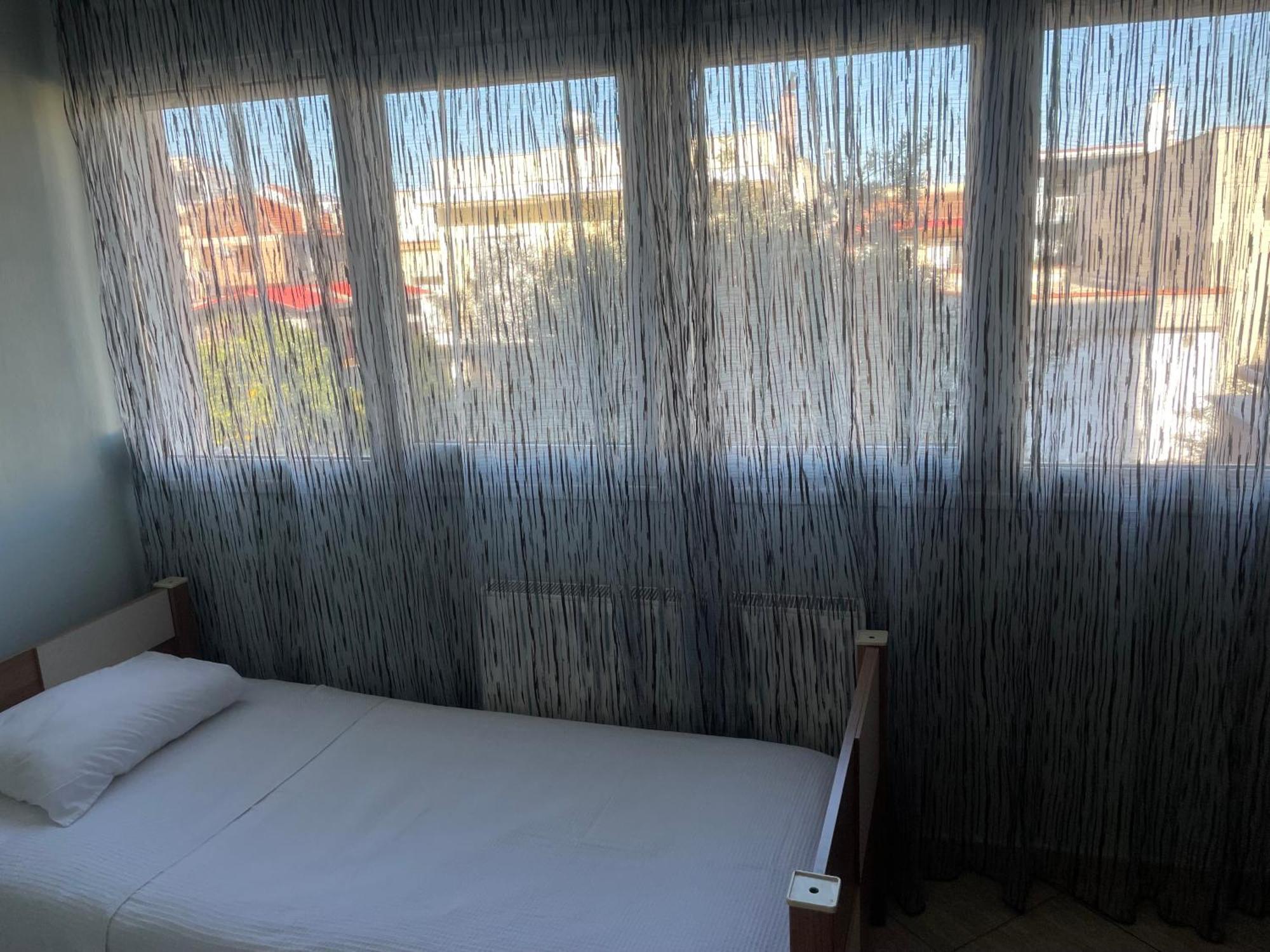 Mema Apartment Néa Péramos